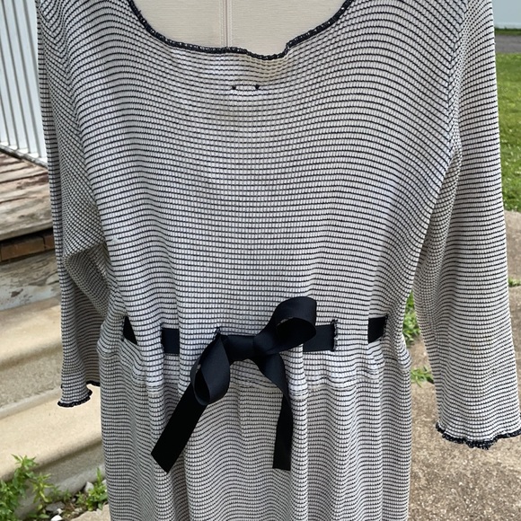 Dress - Picture 4 of 6